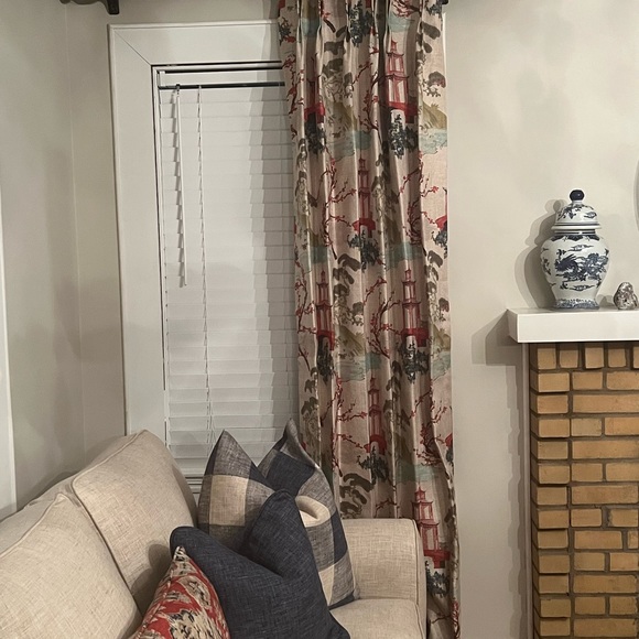 Band New Custom Made Linen Pinch Pleated Drapes~54 x 95. I have five panels. - Picture 7 of 9